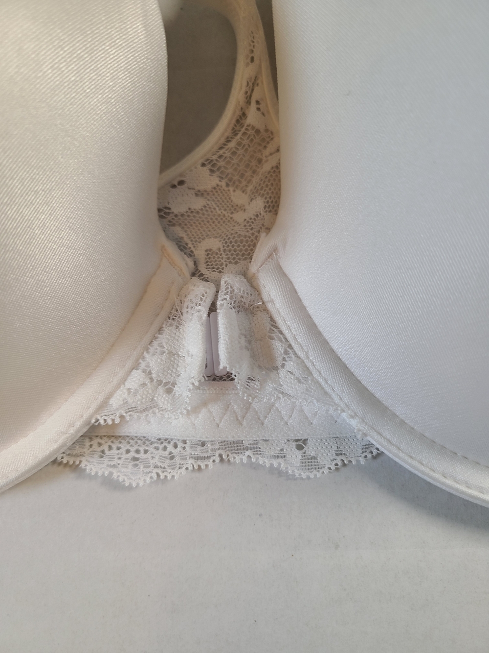 Maidenform Front-Close Racerback Bra Smoothing Back & Sides White 38DD - Picture 11 of 12